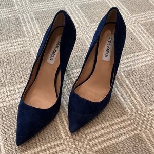 Steve Madden Daisie Pump in Navy Suede Size 8